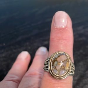 Cocktail ring. Size8